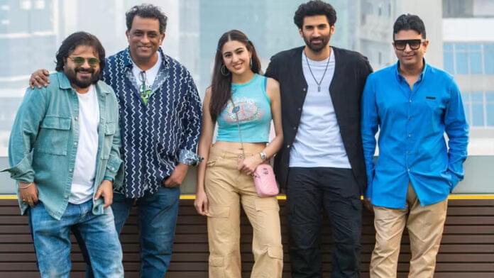 “ਅਨੁਰਾਗ ਬਸੂ ਸਰ ਦੀ ਸਪੋਂਟੇਨਿਟੀ ਕੈਪਚਰ ਕਰ ਲੈਂਦੇ ਨੇ” – ‘ਮੈਟ੍ਰੋ… ਇਨ ਡਾਇਨੋ’ ਨੂੰ ਲੈ ਕੇ ਸਾਰਾ ਅਲੀ ਖ਼ਾਨ ਦਾ ਵੱਡਾ ਖੁਲਾਸਾ