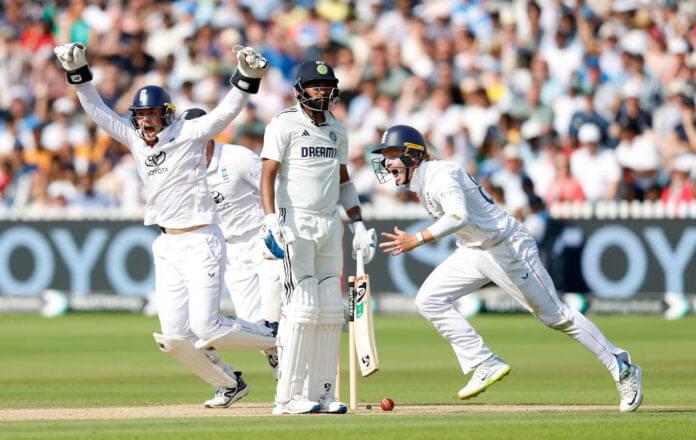 🏏 ਲਾਰਡਜ਼ ਟੈਸਟ ਡਰਾਮਾ: ਇੰਗਲੈਂਡ ਨੇ ਭਾਰਤ ਨੂੰ 22 ਰਨਾਂ ਨਾਲ ਹਰਾਇਆ, ਸੀਰੀਜ਼ ‘ਚ 2-1 ਦੀ ਬਢ਼ਤ