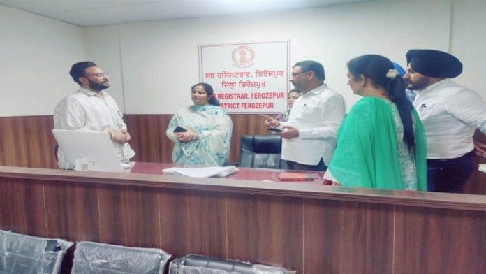 ਫਿਰੋਜ਼ਪੁਰ ‘ਚ ਸ਼ੁਰੂ ਹੋਈ ‘ਈਜ਼ੀ ਰਜਿਸਟਰੀ’ ਪ੍ਰਣਾਲੀ: ਹੁਣ ਜ਼ਮੀਨ ਜਾਇਦਾਦ ਦੀ ਰਜਿਸਟਰੀ ਹੋਵੇਗੀ ਤੇਜ਼ ਅਤੇ ਪਾਰਦਰਸ਼ੀ